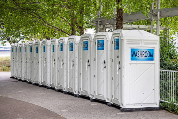 Best Luxury portable toilet rental  in Kentfield, CA
